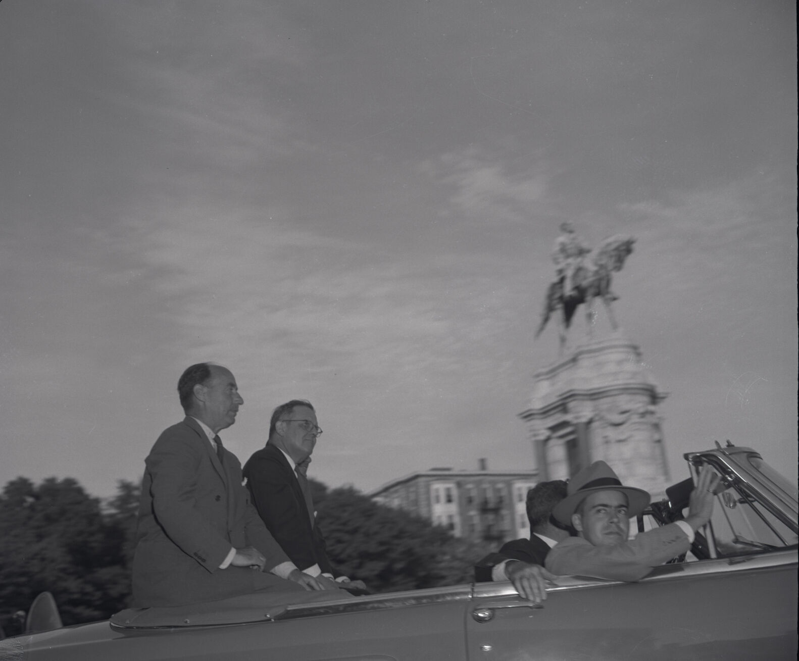 adlai025
